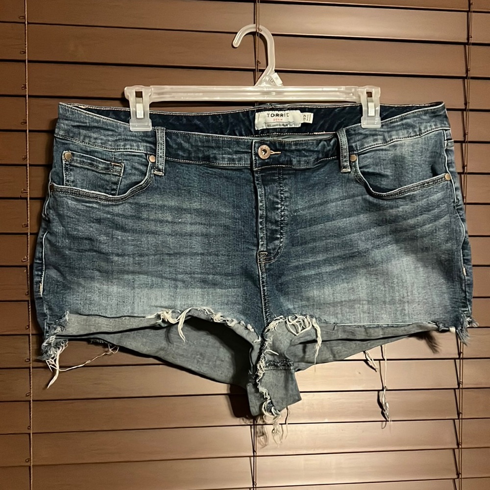Torrid Cut Off Blue Jean Shorts Plus Size 22